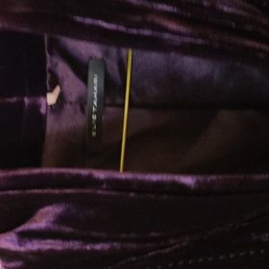 Elie Tahati Velvet jacket size S, fitted, 4 covered placket snap closure,